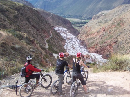 Biking in Cusco www.cicloturismoperu.com